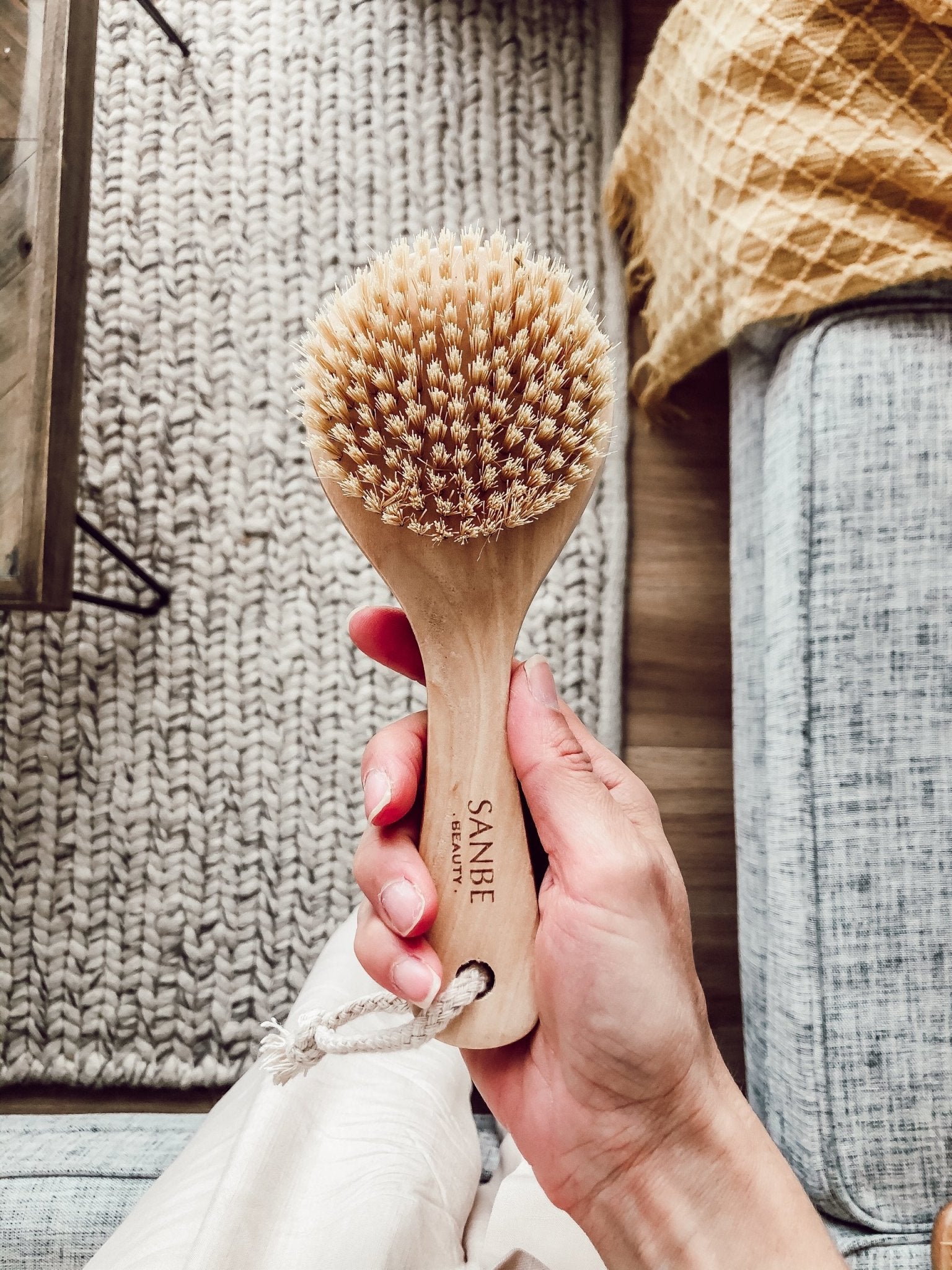 Sisal Dry Body Brush [Handle, Vegan] - Sanbe Beauty, LLC